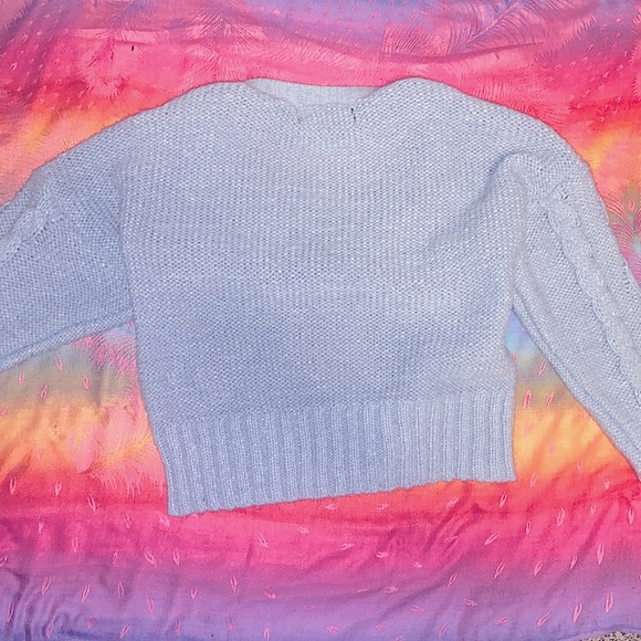 KENDALL+KYLIE| Light Blue Cardigan Crop Sweater - Picture 3 of 6